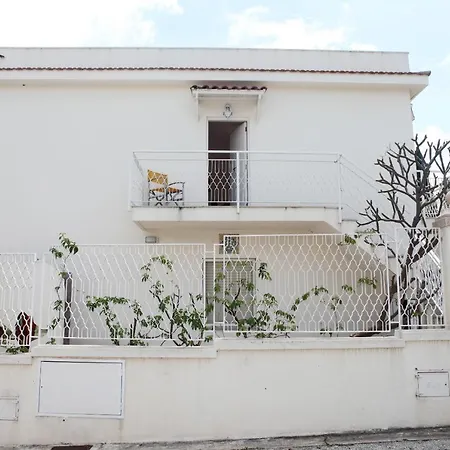 Beachside & 3* San Vito lo Capo
