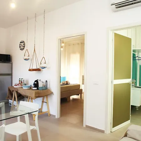 招待所 Beachside & 3*